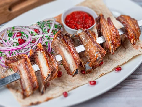 Шашлык из баранины (Ребрышки) — Шашлык, доставка по Долгопрудному